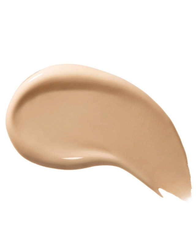 Shiseido Synchro Skin Radiant Foundation - 260 Cashmere, 30 ml.